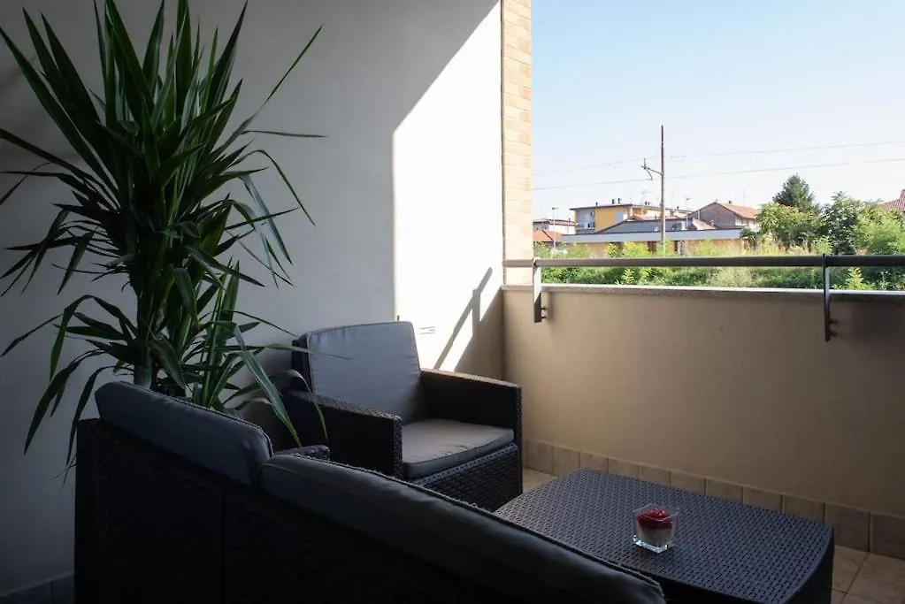Bella Ciao Airport Apartment Seriate 0*,  Włochy
